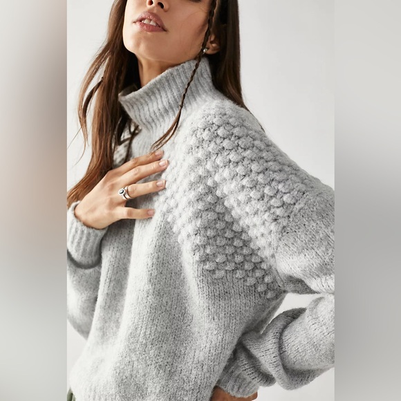 Free People Sweaters - NWT FREE PEOPLE Bradley Pullover Sweater In Light Grey Heather MSRP $128 Size M